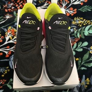 Women’s NIKE Air Max 270
